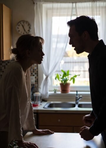 Просто подпиши: как я разорвала бумаги — и наш брак